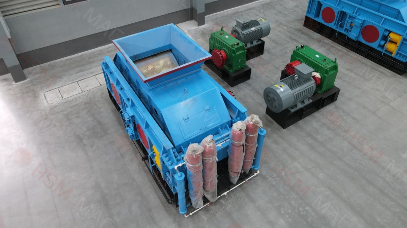 牛金礦對(duì)輥破碎機(jī)